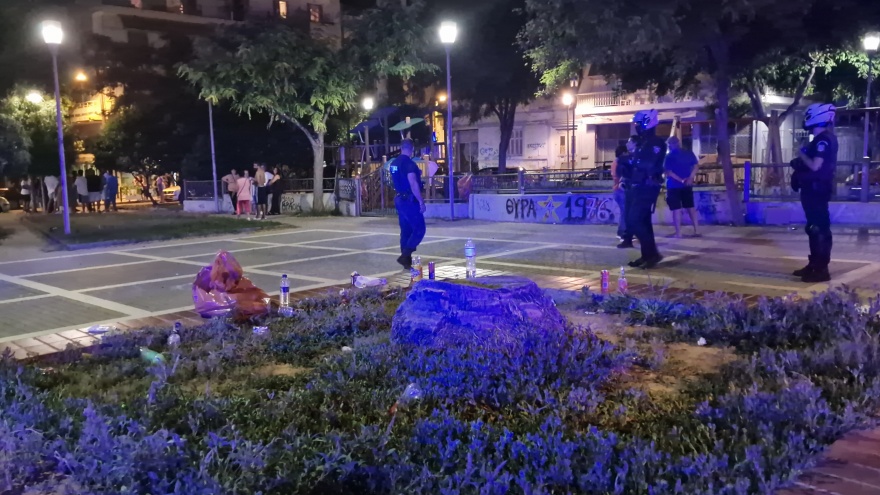 Άγρια συμπλοκή μεταξύ Ρομά και Αλβανών στη Θεσσαλονίκη - Δείτε βίντεο και φωτογραφίες