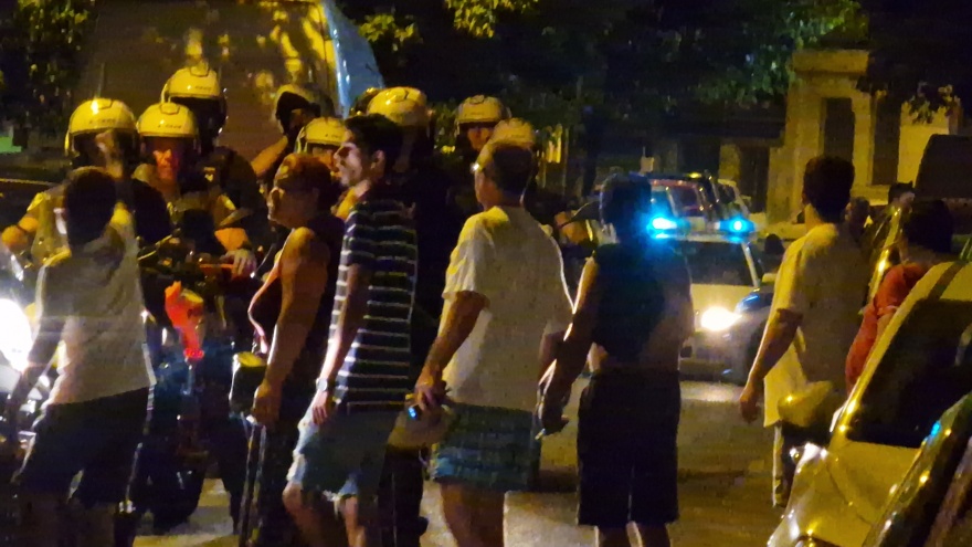 Άγρια συμπλοκή μεταξύ Ρομά και Αλβανών στη Θεσσαλονίκη - Δείτε βίντεο και φωτογραφίες