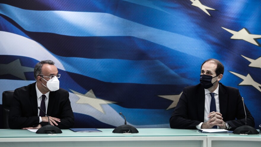 Φορολογικές δηλώσεις: Παρατείνεται έως τις 30 Αυγούστου η προθεσμία υποβολής