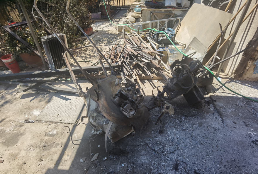 Φωτιά στην Πεντέλη: «Μας έσωσε την τελευταία στιγμή μια υδροφόρα»