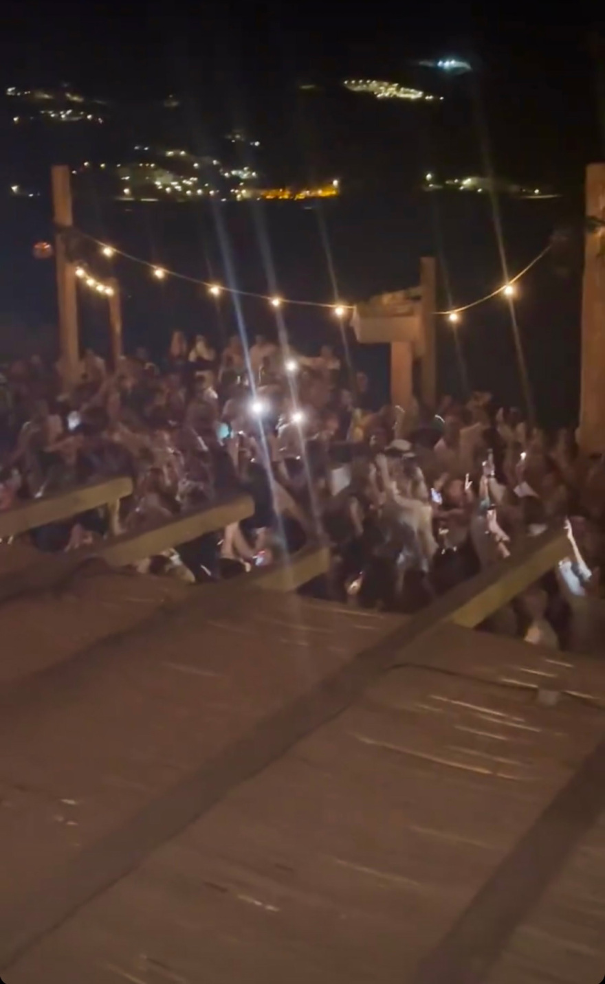 Μύκονος: Η Ευγενία Νιάρχου, οι ουρές στη Φτελιά, το «Billionaire» και ο κύριος... Patek Philippe