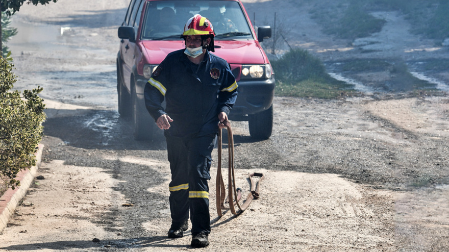 Λεπτό προς λεπτό η αντίδραση του κρατικού μηχανισμού για τη φωτιά στην Πεντέλη