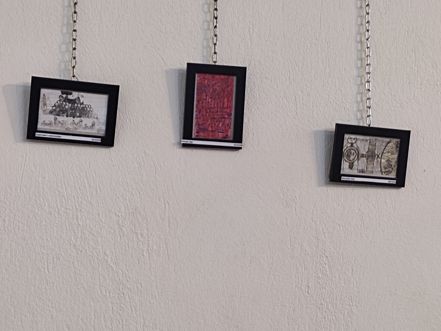 Θεσσαλονίκη: 35χρονος πρόσφυγας αποτύπωσε τα βάσανα της ζωής του σε πακέτα τσιγάρων