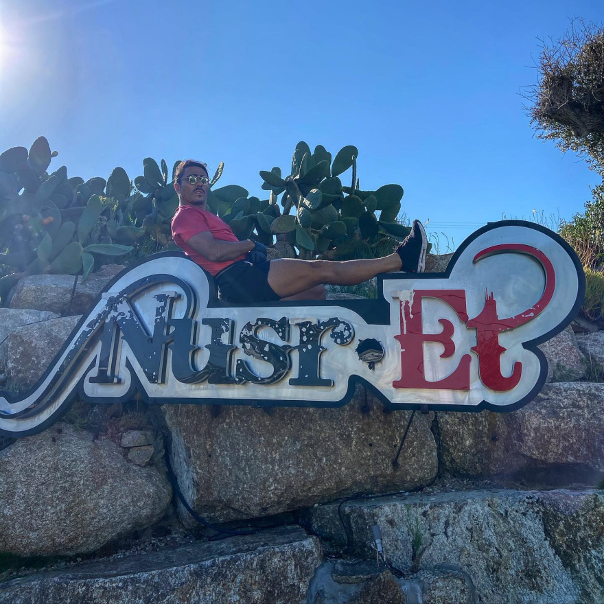 Λουκέτο στο εστιατόριο του «Salt Bae» στη Μύκονο επειδή δεν έκοβε αποδείξεις