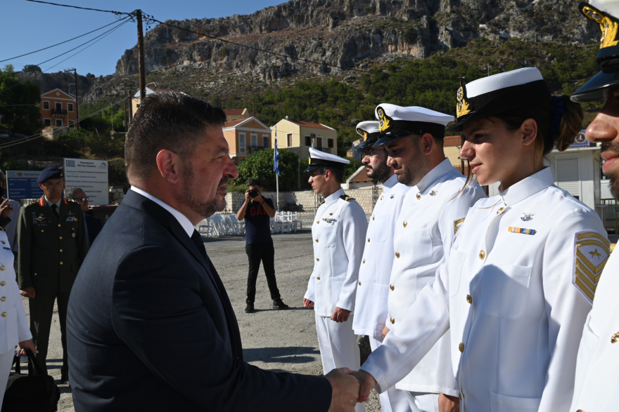 Μονάδες του Στρατού Ξηράς και του Πολεμικού Ναυτικού επισκέφθηκε ο Χαρδαλιάς στο Καστελλόριζο