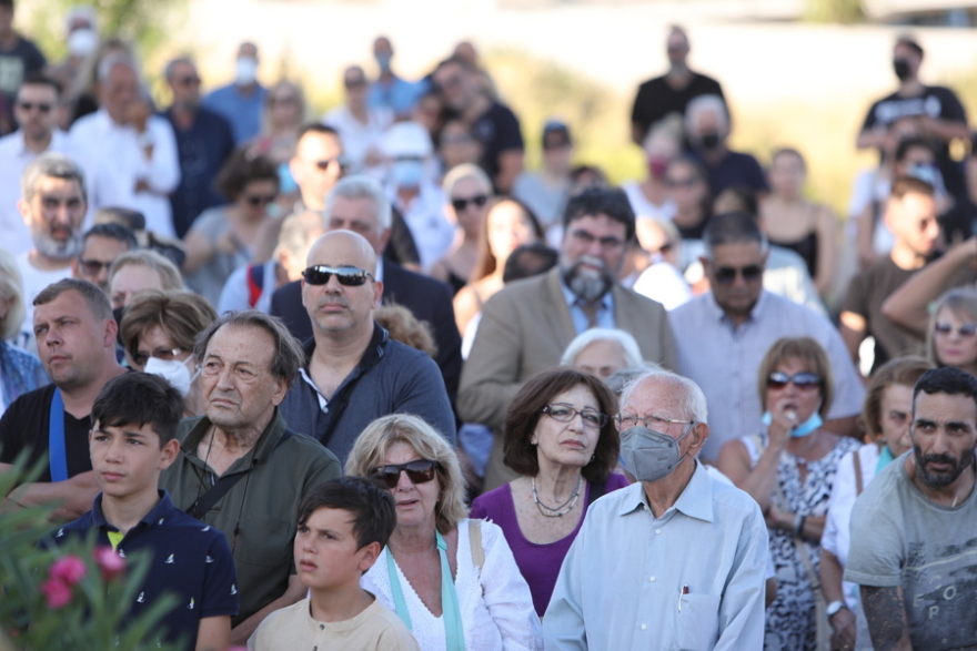 Ρίγη συγκίνησης στην τελετή μνήμης για τα τέσσερα χρόνια από τη φονική φωτιά στο Μάτι