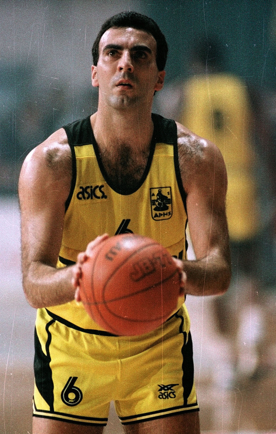 Νίκος Γκάλης: Ο «γκάνγκστερ» του ελληνικού μπάσκετ έγινε 65 ετών 