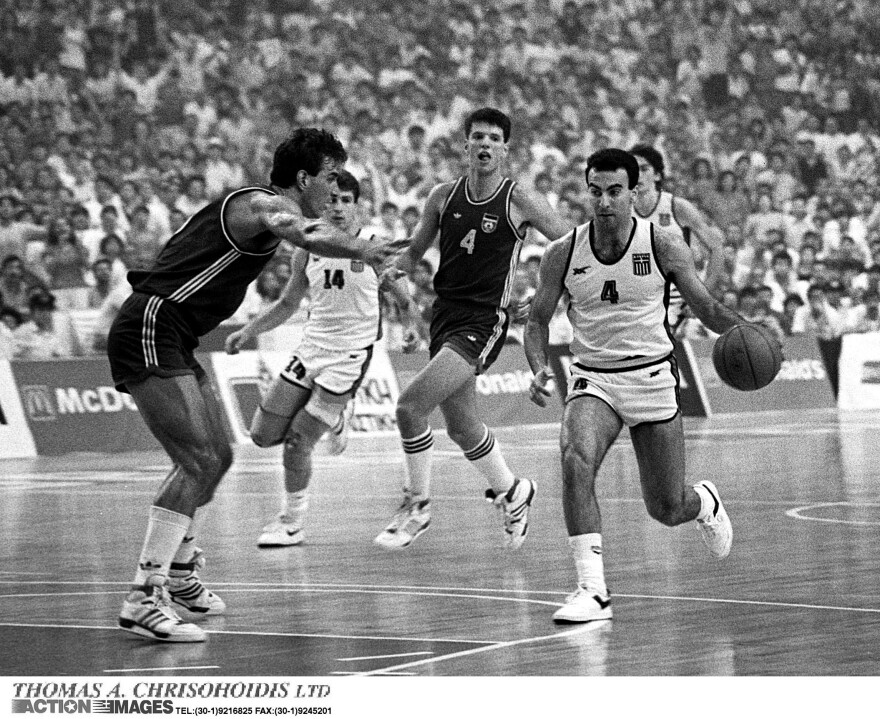 Νίκος Γκάλης: Έκλεισε τα 66 και η FIBA του ευχήθηκε με τις καλύτερες στιγμές του από το Eurobasket 1987 - Δείτε βίντεο 