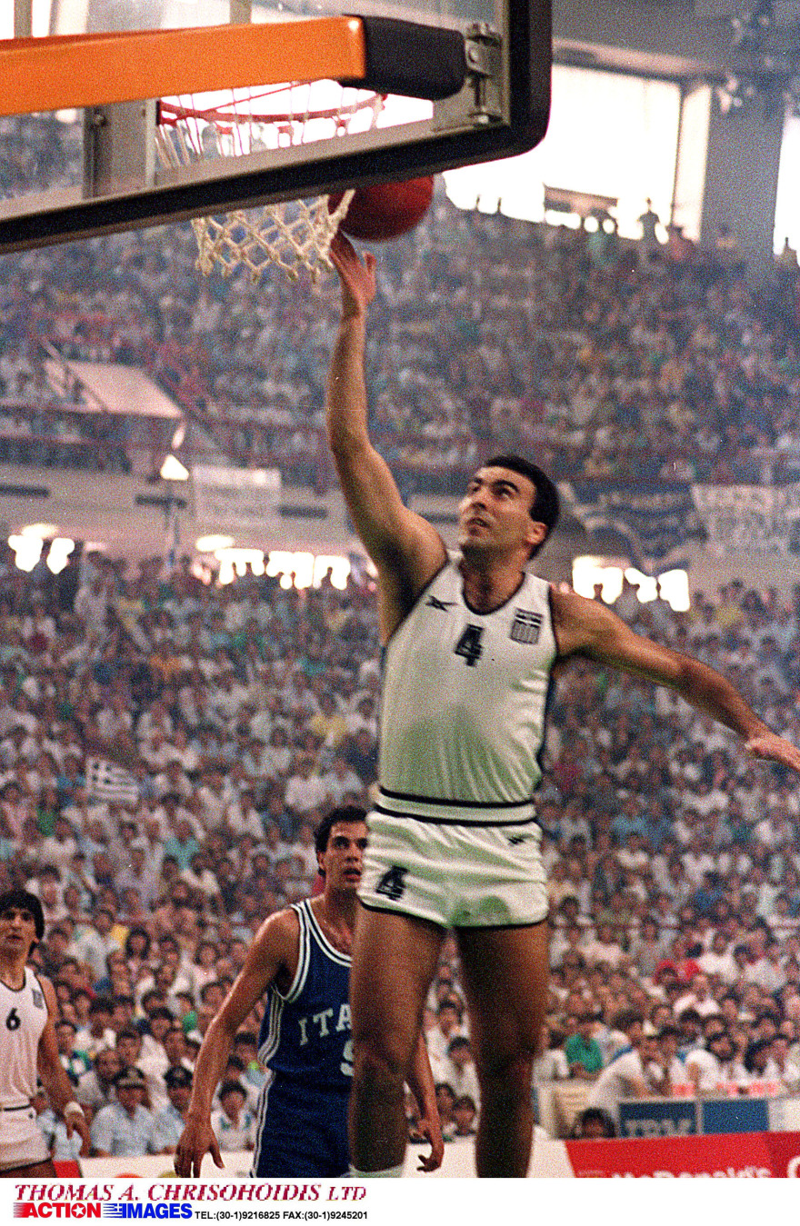 Νίκος Γκάλης: Έκλεισε τα 66 και η FIBA του ευχήθηκε με τις καλύτερες στιγμές του από το Eurobasket 1987 - Δείτε βίντεο 