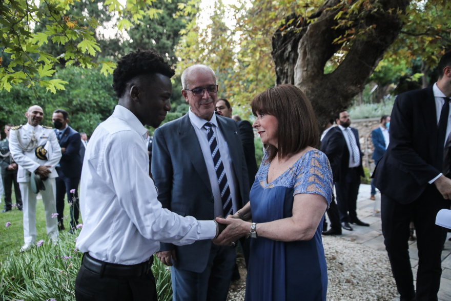 Δεξίωση για την 48η επέτειο αποκατάστασης της Δημοκρατίας: Όλα τα στιγμιότυπα που ξεχώρισαν