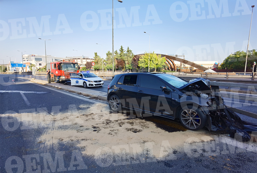Τρεις τραυματίες σε τροχαίο στον Παράδεισο Αμαρουσίου - «Σμπαράλια» το αυτοκίνητο που επέβαιναν (φωτογραφίες)