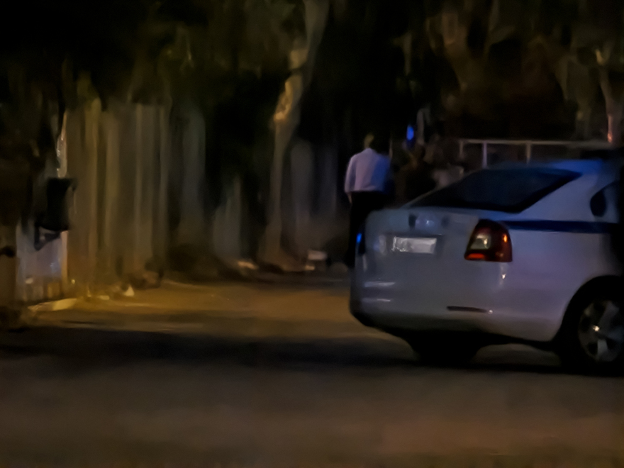 Άνδρας απειλεί αστυνομικούς με καραμπίνα και φιάλη υγραερίου στην Πάτρα