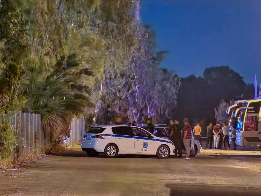 Άνδρας απειλεί αστυνομικούς με καραμπίνα και φιάλη υγραερίου στην Πάτρα