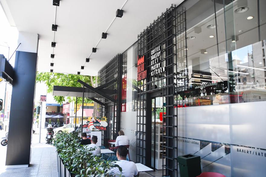 Τα food halls που μας μυούν σε μια συναρπαστική γαστρονομική εμπειρία 