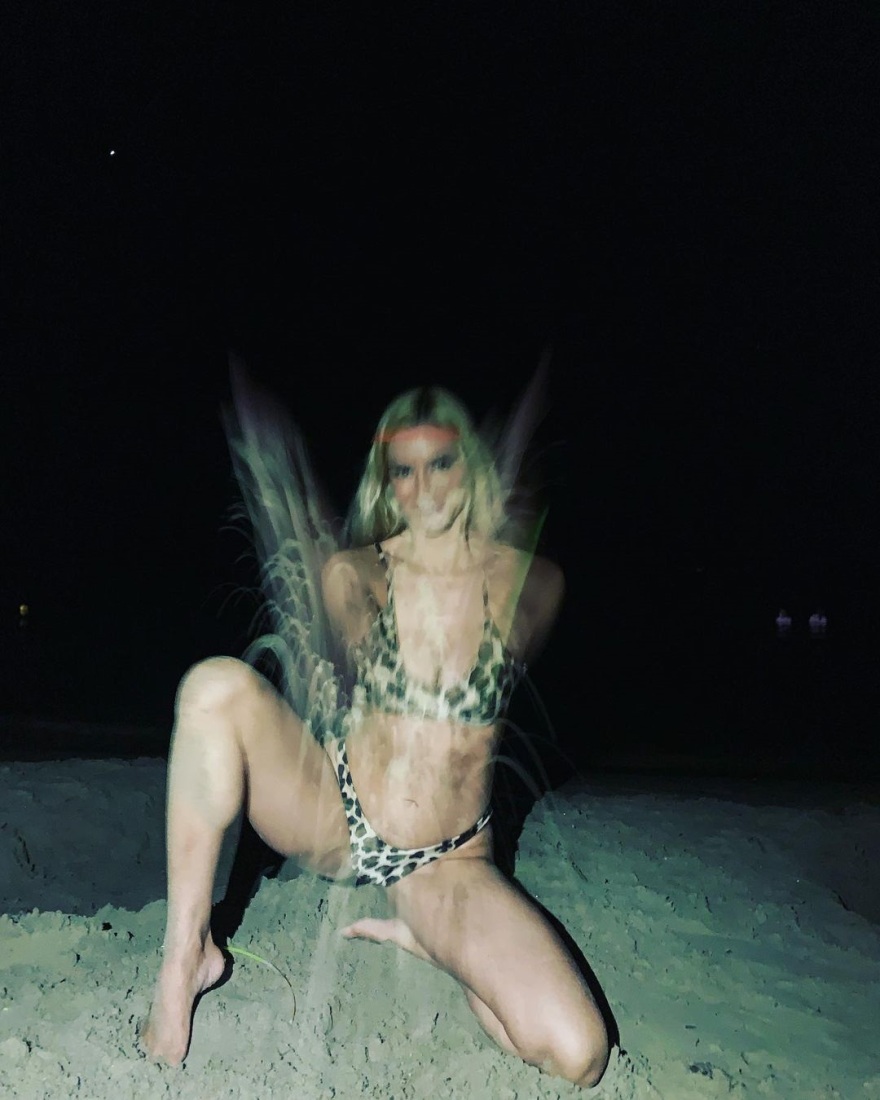 Ρία Αντωνίου: Beach πάρτι για τα γενέθλιά της