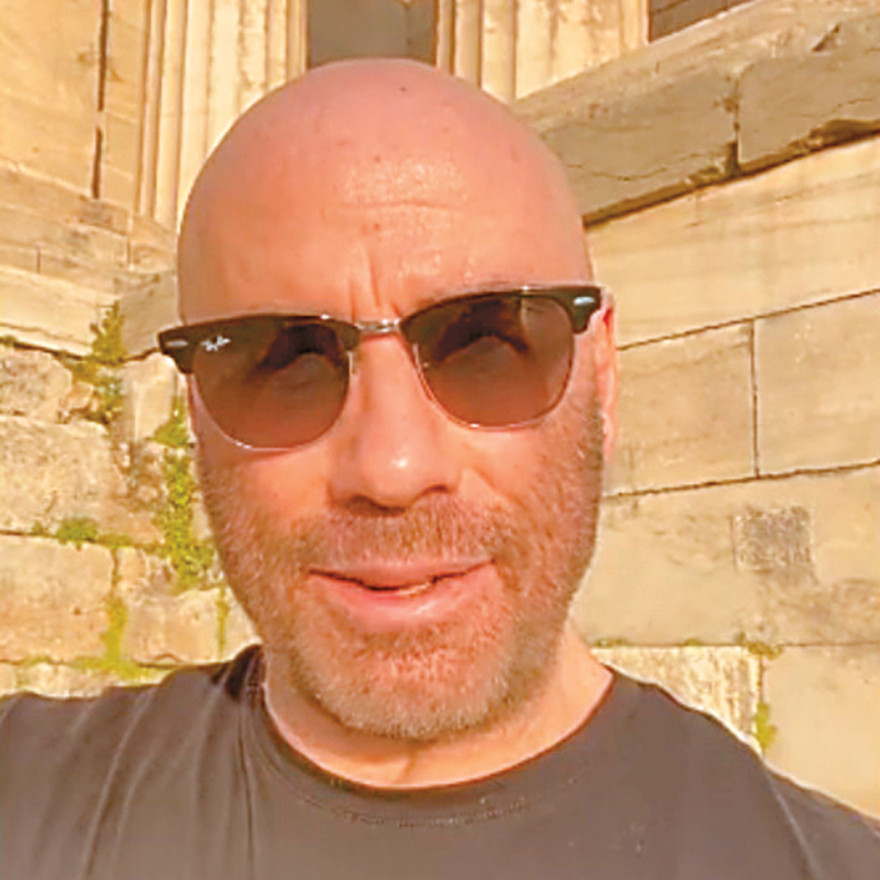 Οι σελέμπριτι στην Ελλάδα: Ο ερωτικός χάρτης των διασήμων που ήρθαν στα νησιά