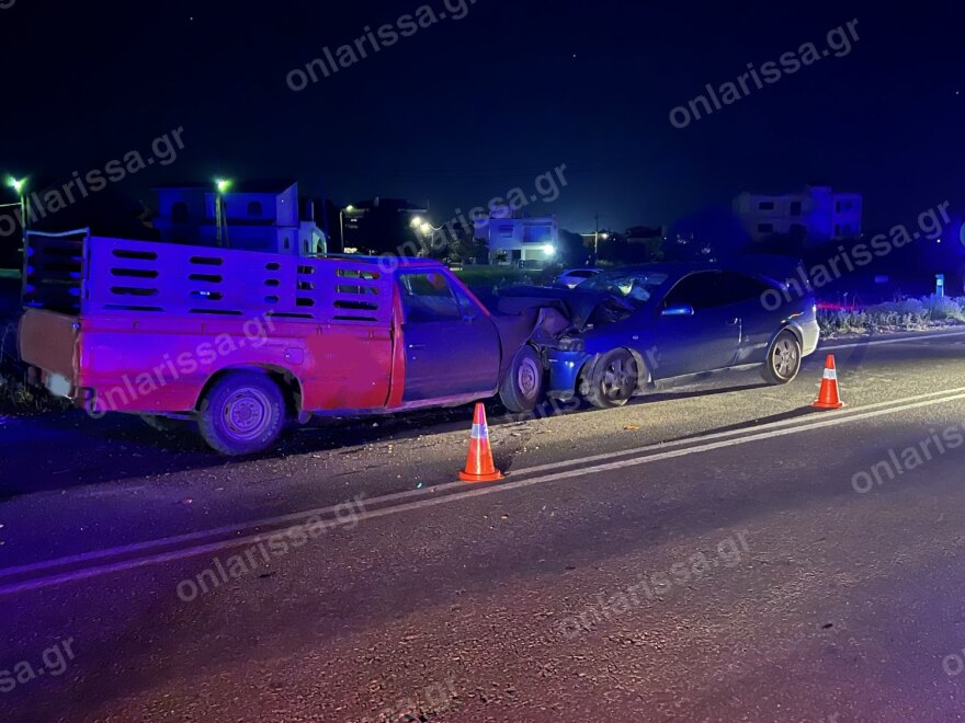 Λάρισα: Αγροτικό συγκρούστηκε με αυτοκίνητο - Στο νοσοκομείο ζευγάρι με δύο μικρά παιδιά