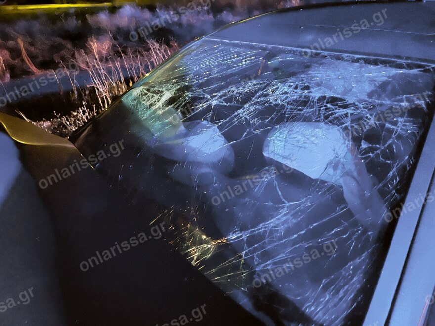 Λάρισα: Αγροτικό συγκρούστηκε με αυτοκίνητο - Στο νοσοκομείο ζευγάρι με δύο μικρά παιδιά