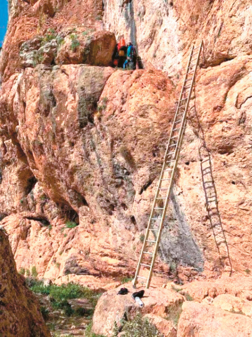 Ο Ιντιάνα Τζόουνς της Φλώρινας έγραψε ιστορία  - Δεν βρήκε λίρες αλλά μπήκε στη «Διαύγεια»