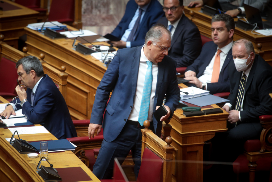 Θεοδωρικάκος: Οι επιπτώσεις μιας ίωσης μου προκάλεσαν αδιαθεσία