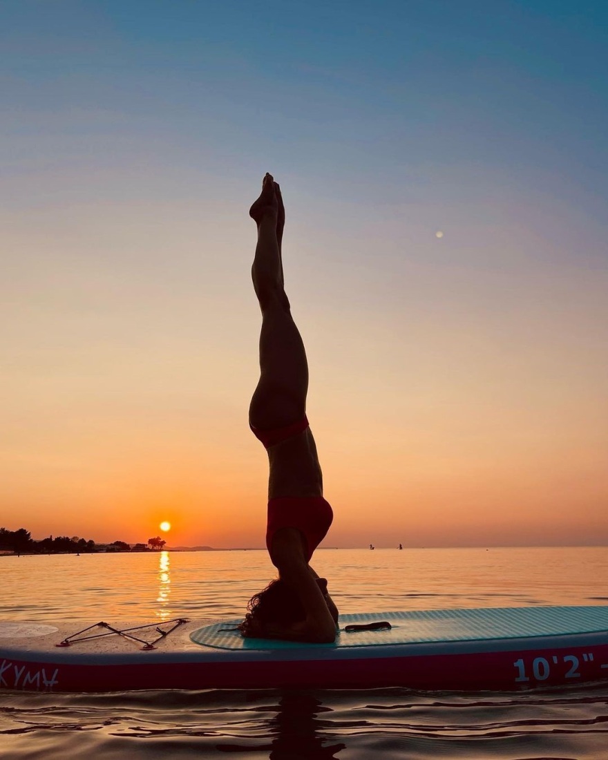 Ντορέττα Παπαδημητρίου: Δείτε τη φωτογραφία που κάνει κατακόρυφο πάνω στο κανό της