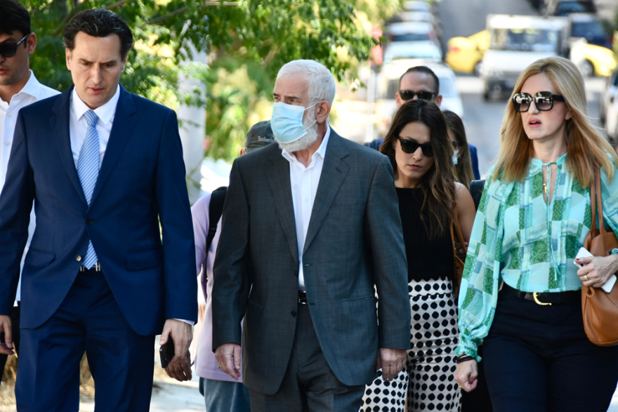 Δίκη Φιλιππίδη: Χωρίς χειροπέδες στο δικαστήριο ο ηθοποιός