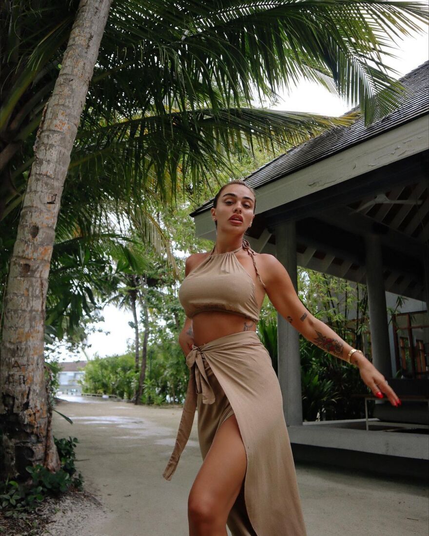 Κόνι Μεταξά: Απάντησε για το κόστος του ταξιδιού της στις Μαλδίβες