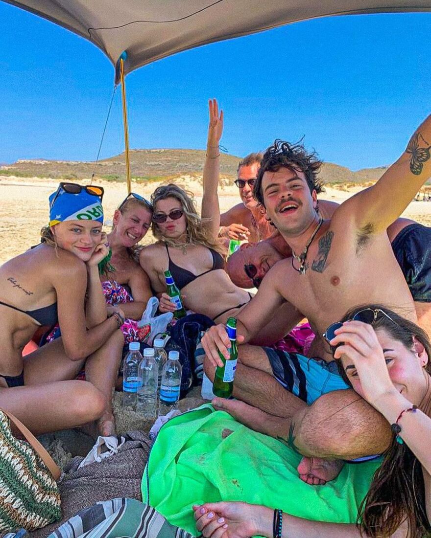 Γαία Μερκούρη: Κάνει διακοπές με την αδερφή της και τον Άγγελο Λάτσιο 