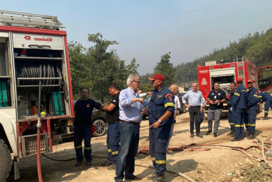 Φωτιά στη Δαδιά: Συνεχίζεται η μάχη με διάσπαρτες εστίες