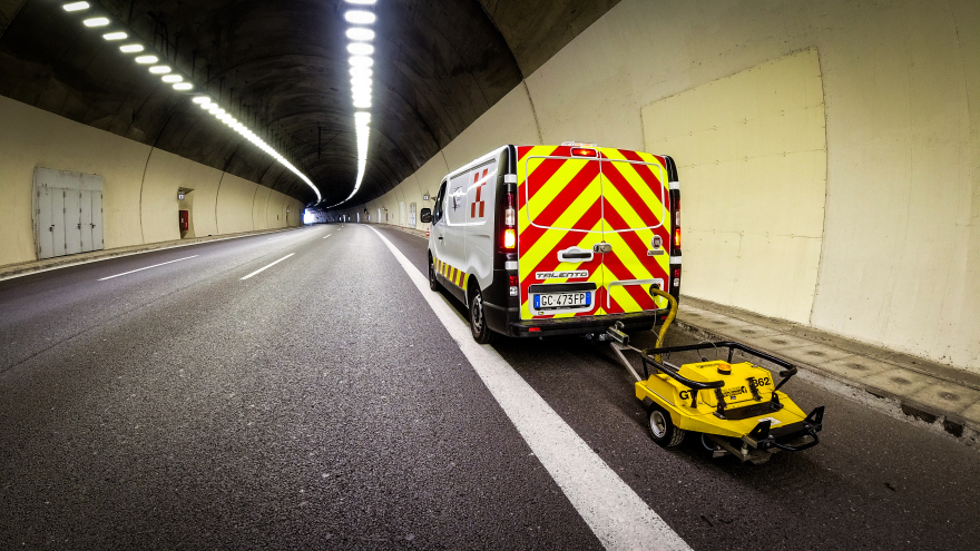 Η «άσπρη σήραγγα» είναι μια νέα οδηγική εμπειρία