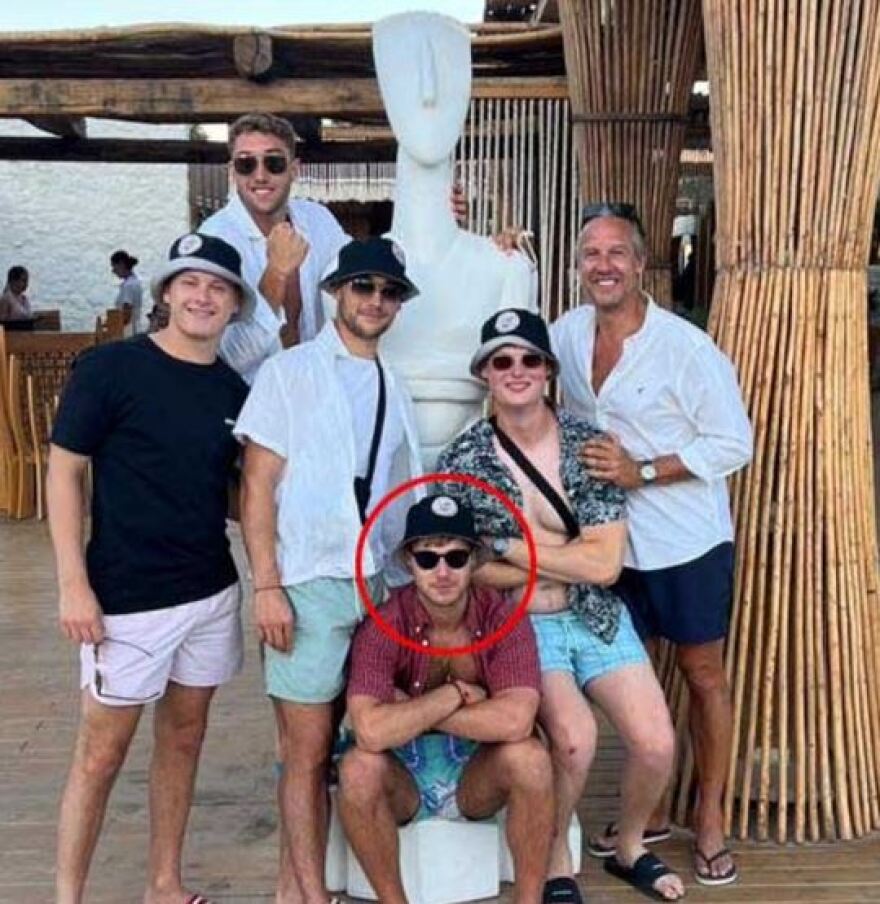 Τραγωδία στα Σπάτα: «Δεν τους είπαν τι να κάνουν» λέει η αδερφή του Τζακ - «Ψέμα» ότι γύρισε να βγάλει selfie