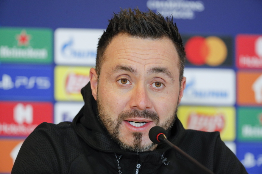  Κορμπεράν και Ντε Τσέρμπι υποψήφιοι για  τη θέση του  Μαρτίνς στον Ολυμπιακό 