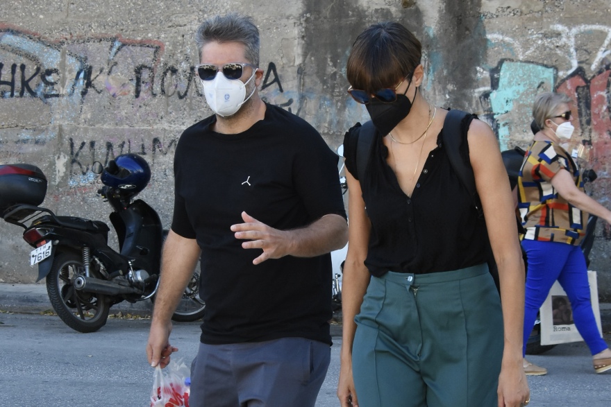 Φραστική επίθεση στον Πέτρο Φιλιππίδη έξω από το δικαστήριο - «Αληταρά, μεγαλώνουμε παιδιά κι εμείς»