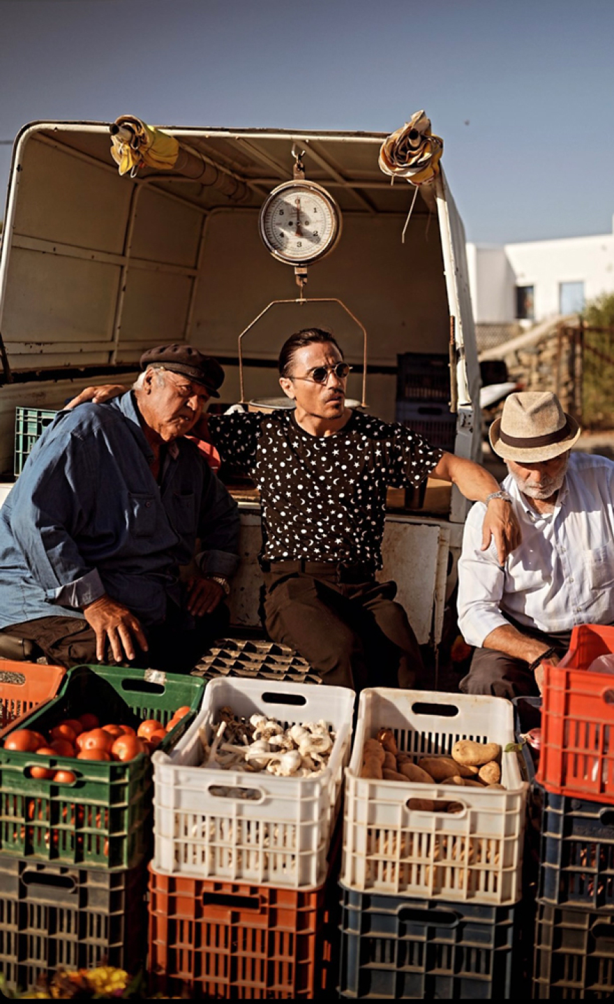 Μύκονος: Τα μπουγέλα με σαμπάνια, το πάρτι της Hublot και η βίλα του Ντερούλο