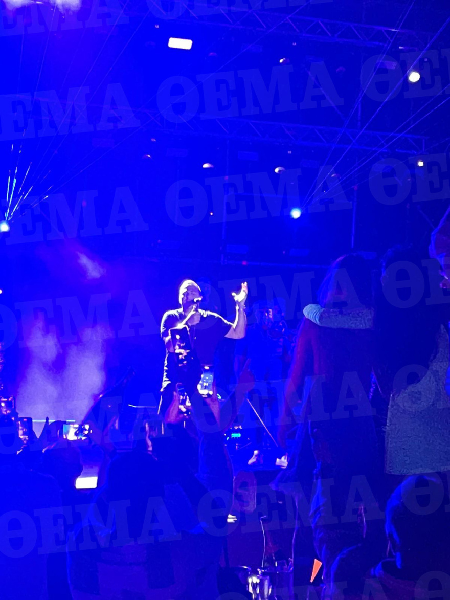 Μύκονος: 2.000 άτομα, celebrities και ξένοι κροίσοι στο μεγάλο πάρτι στην Ψαρού - Βίντεο και φωτογραφίες