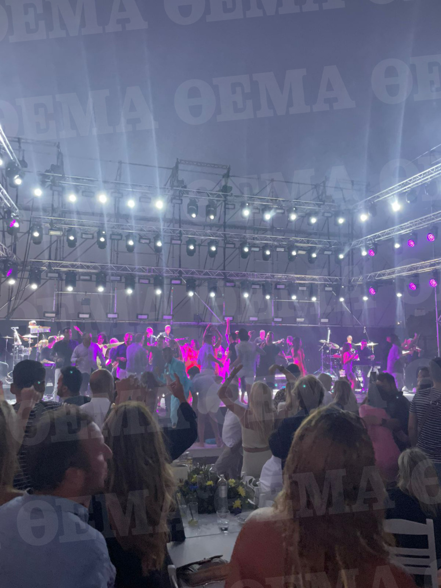 Μύκονος: 2.000 άτομα, celebrities και ξένοι κροίσοι στο μεγάλο πάρτι στην Ψαρού - Βίντεο και φωτογραφίες