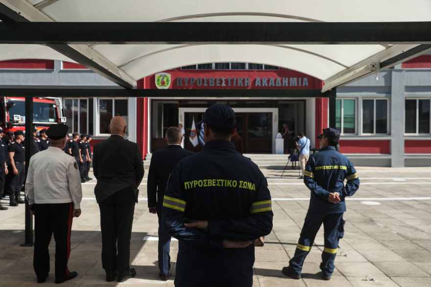 Φεύγουν οι Ρουμάνοι πυροσβέστες από τη χώρα - Δείτε φωτογραφίες