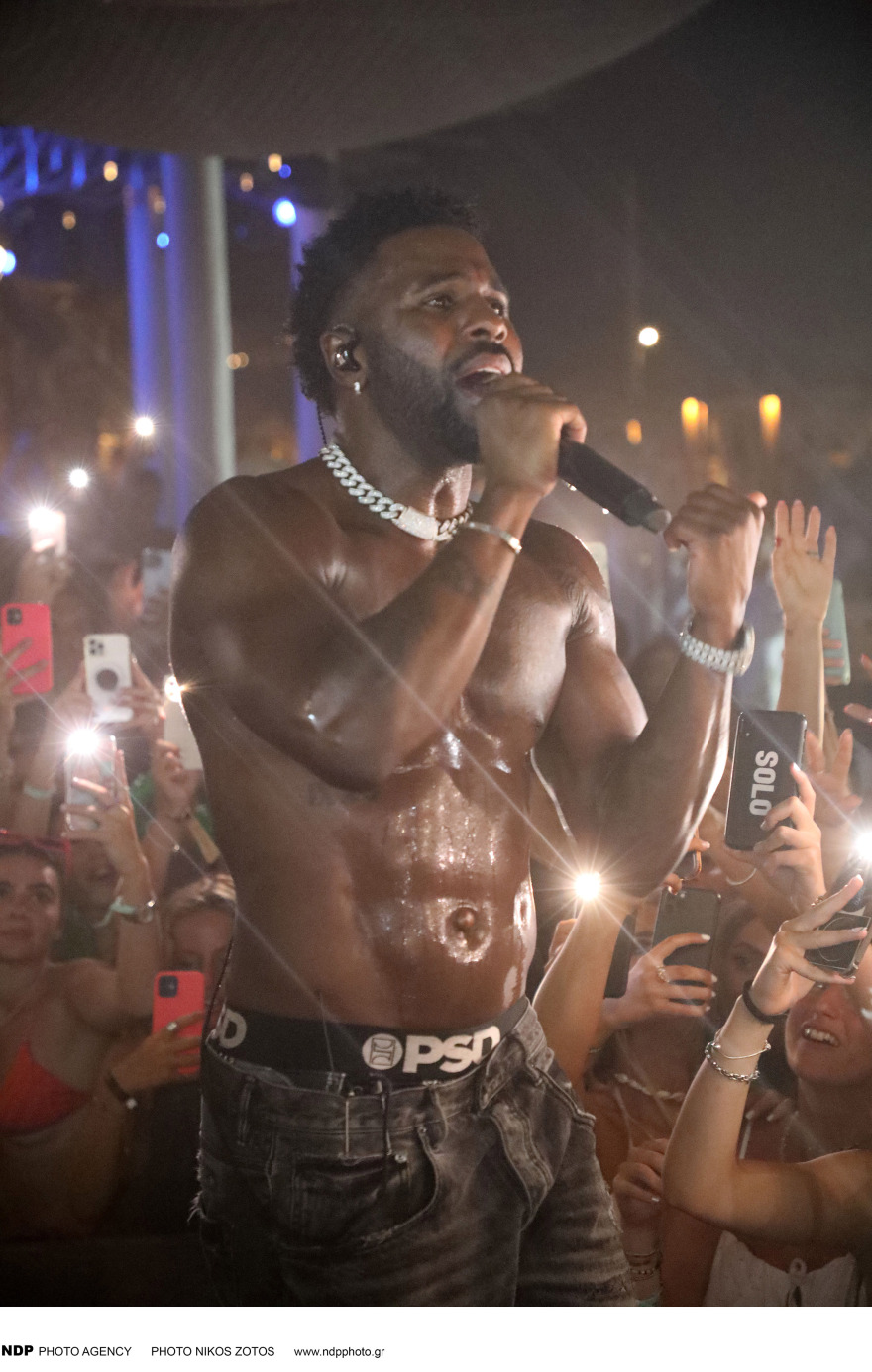 Τζέισον Ντερούλο: Φωτογραφίες από την επιτυχημένη συναυλία του στη Μύκονο