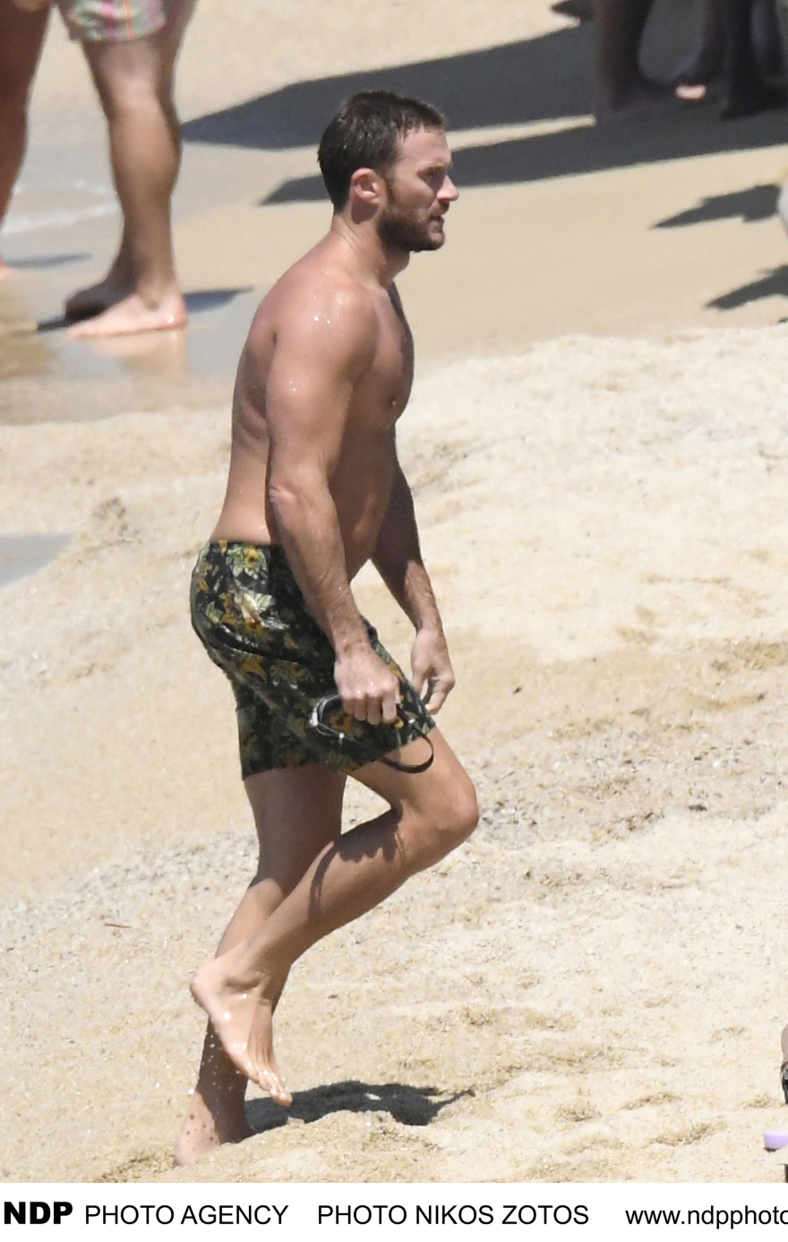 Σκοτ Ίστγουντ: Συνεχίζει τις διακοπές του στη Μύκονο