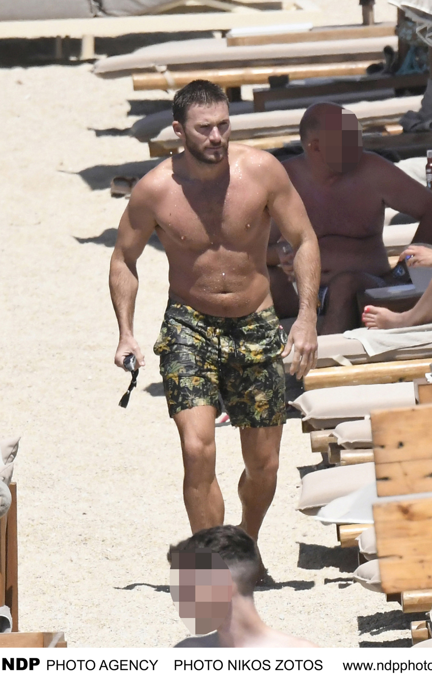 Σκοτ Ίστγουντ: Συνεχίζει τις διακοπές του στη Μύκονο