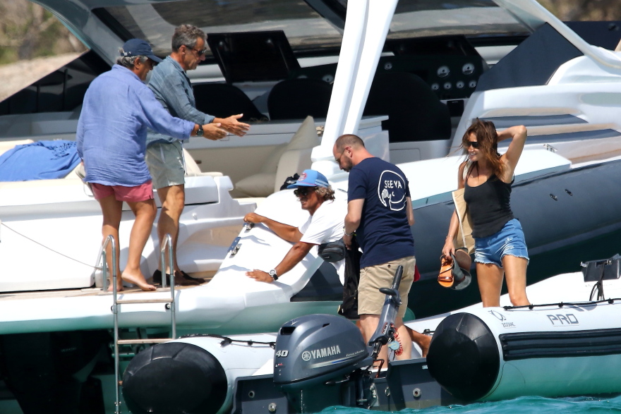 Κάρλα Μπρούνι και Νικολά Σαρκοζί απολαμβάνουν τις διακοπές τους στην Ίμπιζα