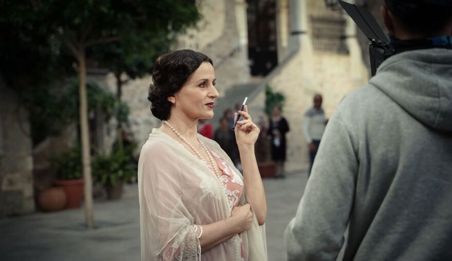 Φλόγα και Άνεμος: Κυκλοφόρησαν οι πρώτες φωτογραφίες από τη νέα σειρά της ΕΡΤ 