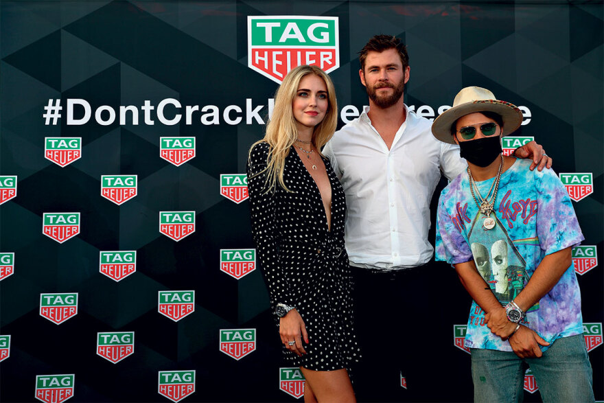 Alec Monopoly: Ένας από τους πιο ακριβοπληρωμένους street artists «ζωγραφίζει» στη Μύκονο