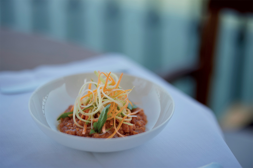 Φεραγκάμο - Κοκοτοί: Γκουρμέ μπίζνες στην Ελούντα