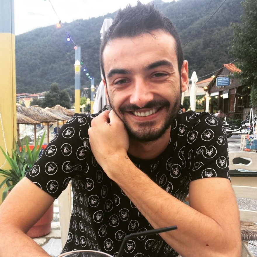 Σέρρες: Ξεσπούν η μητέρα και ο αδελφός του 26χρονου που σκοτώθηκε στο ασανσέρ - «Ήταν ένα παιδί μάλαμα»