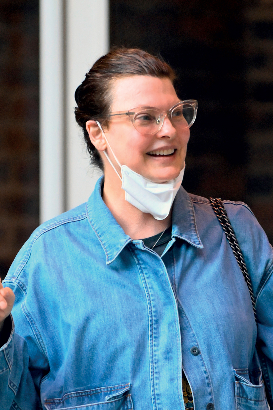 Λίντα Εβαντζελίστα: Η θεά επιστρέφει στην πασαρέλα