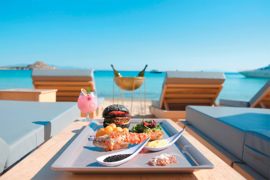 Μύκονος: Το DK Oyster με τα «χρυσά» καβουροπόδαρα έκρυβε και 14 αδήλωτες πισίνες