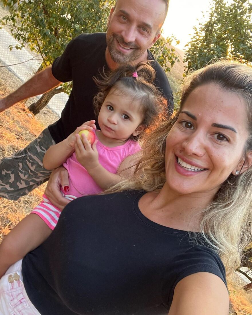 Γιώργος Λιανός: Οικογενειακές διακοπές στο χωριό του – Το βίντεο με την κόρη και τον πατέρα του