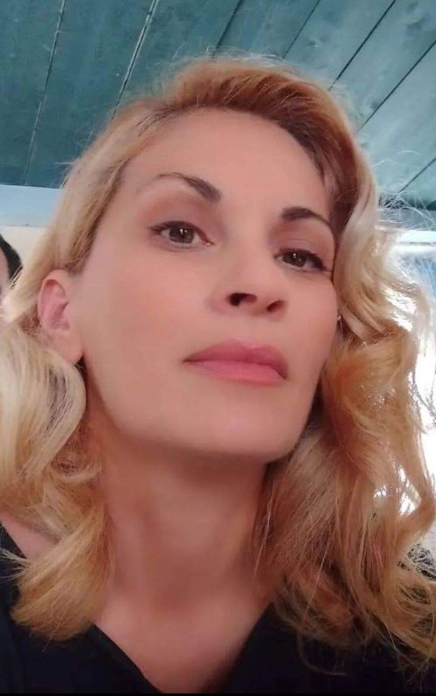 Θεοφανία Παπαθωμά: Η «Βιολέτα» αποχαιρέτησε το ξανθό μαλλί και έγινε καστανή