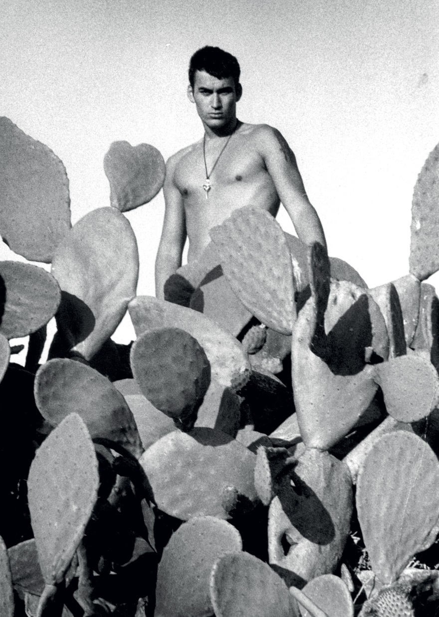 O Μάνος Βαμβούκης είναι η ψυχή των πάρτυ